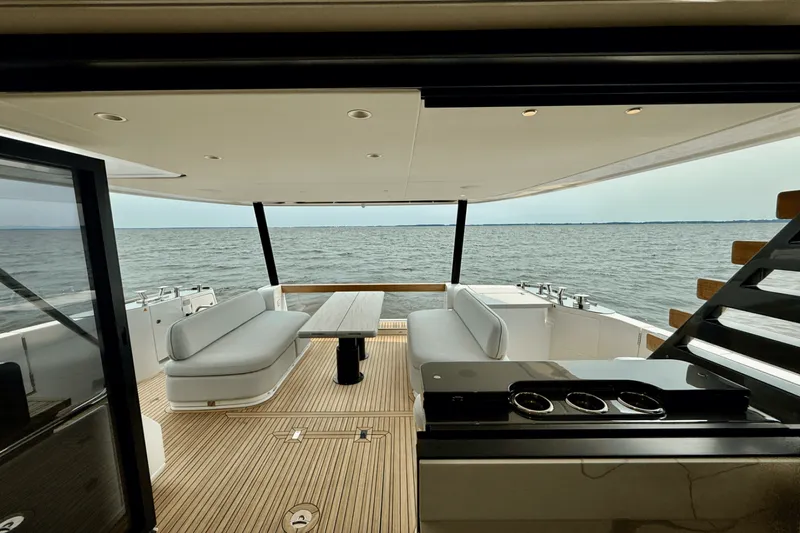 Slide: The Image of Azimut Magellano 60 2026 - 5387938