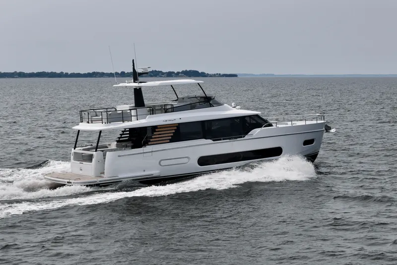 Slide: The Image of Azimut Magellano 60 2026 - 5387910