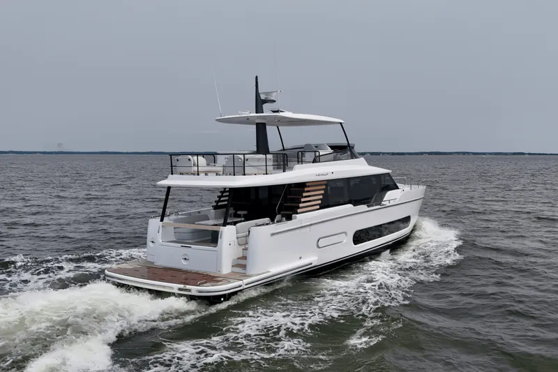 Slide: The Image of Azimut Magellano 60 2026 - 5387911