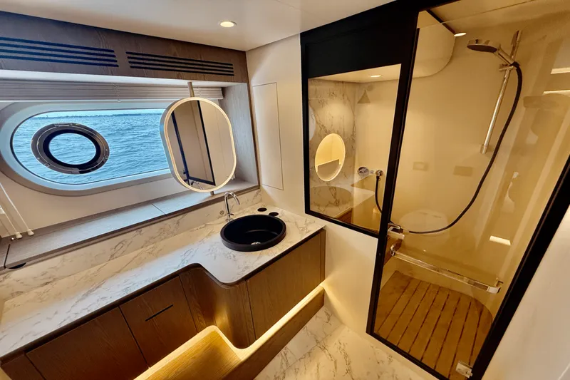 Slide: The Image of Azimut Magellano 60 2026 - 5387968