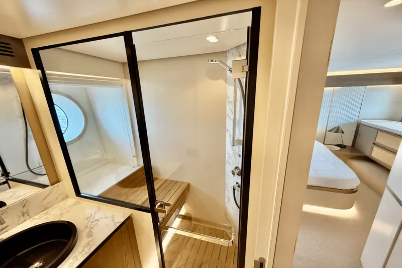 Slide: The Image of Azimut Magellano 60 2026 - 5387969