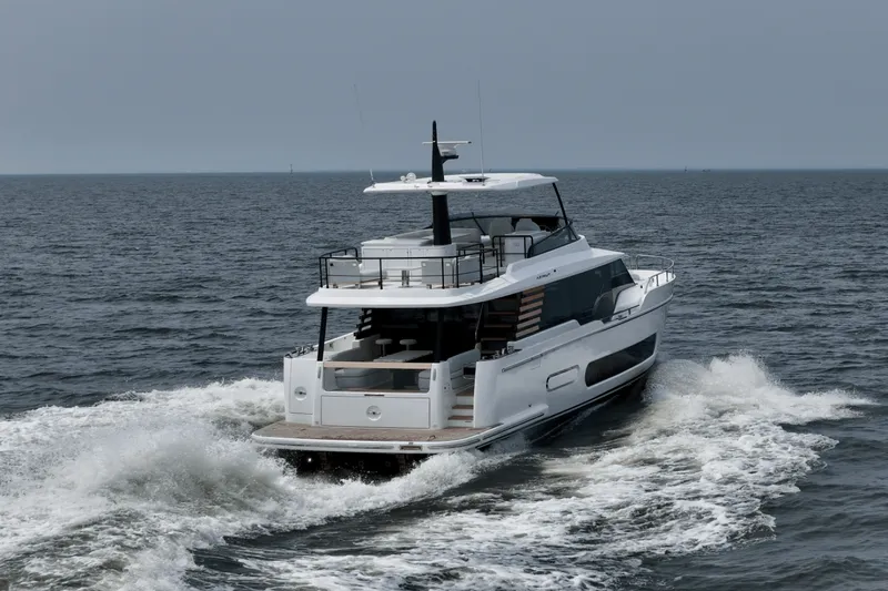 Slide: The Image of Azimut Magellano 60 2026 - 5387912