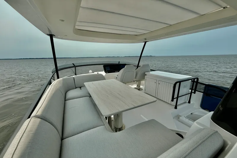 Slide: The Image of Azimut Magellano 60 2026 - 5387982