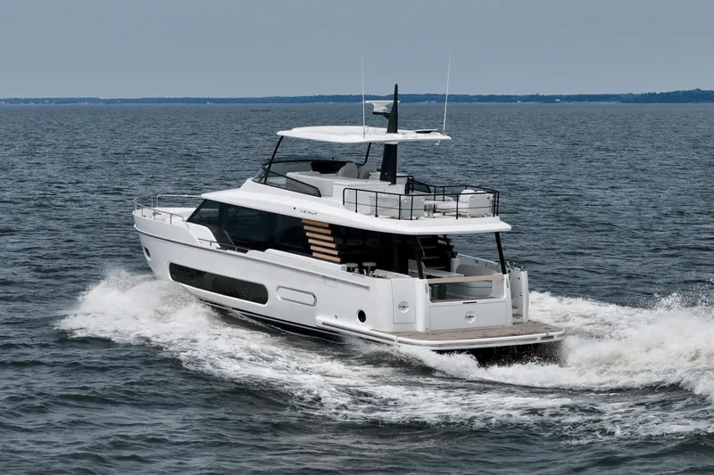 Slide: The Image of Azimut Magellano 60 2026 - 5387913
