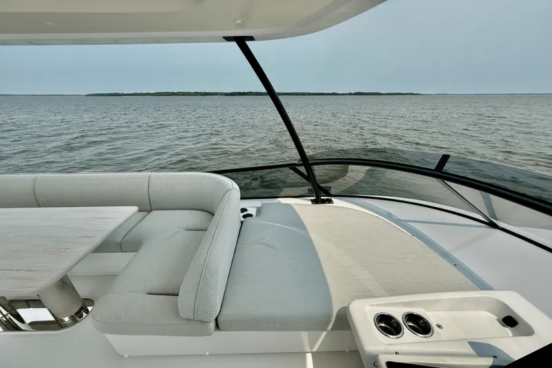 Slide: The Image of Azimut Magellano 60 2026 - 5387986