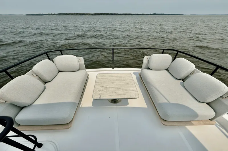 Slide: The Image of Azimut Magellano 60 2026 - 5387991
