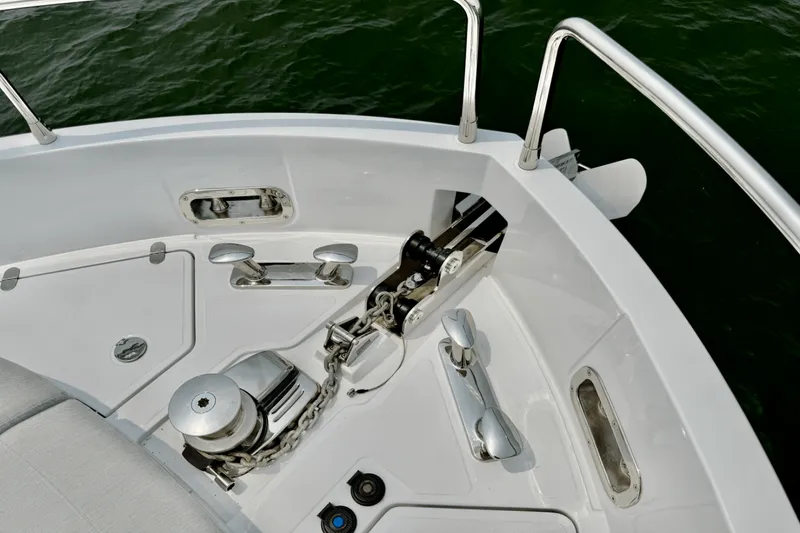Slide: The Image of Azimut Magellano 60 2026 - 5388000