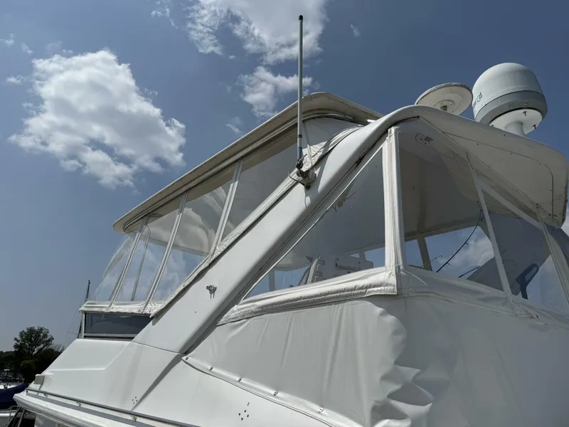 Slide: The Image of Sea Ray 550 Sedan Bridge 1995 - 5565704