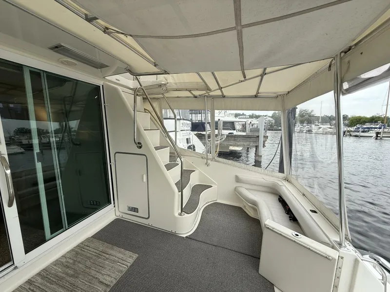 Slide: The Image of Sea Ray 550 Sedan Bridge 1995 - 5390378