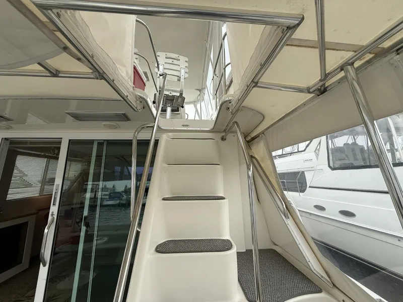 Slide: The Image of Sea Ray 550 Sedan Bridge 1995 - 5390382