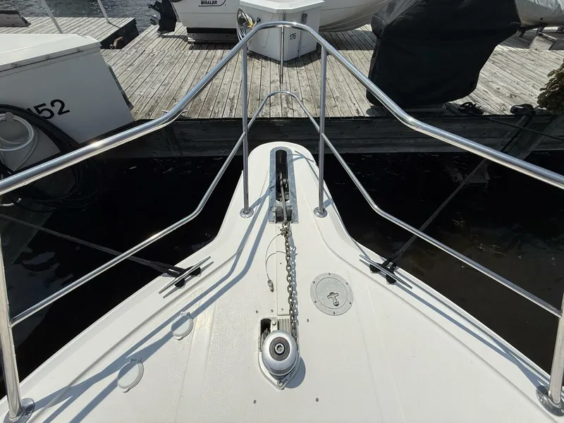 Slide: The Image of Sea Ray 550 Sedan Bridge 1995 - 5390364
