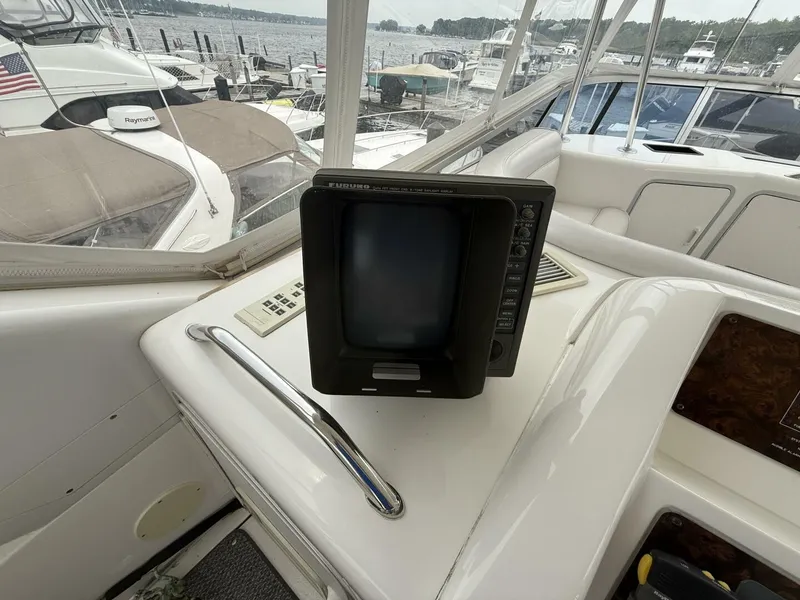 Slide: The Image of Sea Ray 550 Sedan Bridge 1995 - 5390504