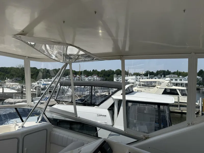 Slide: The Image of Sea Ray 550 Sedan Bridge 1995 - 5565706