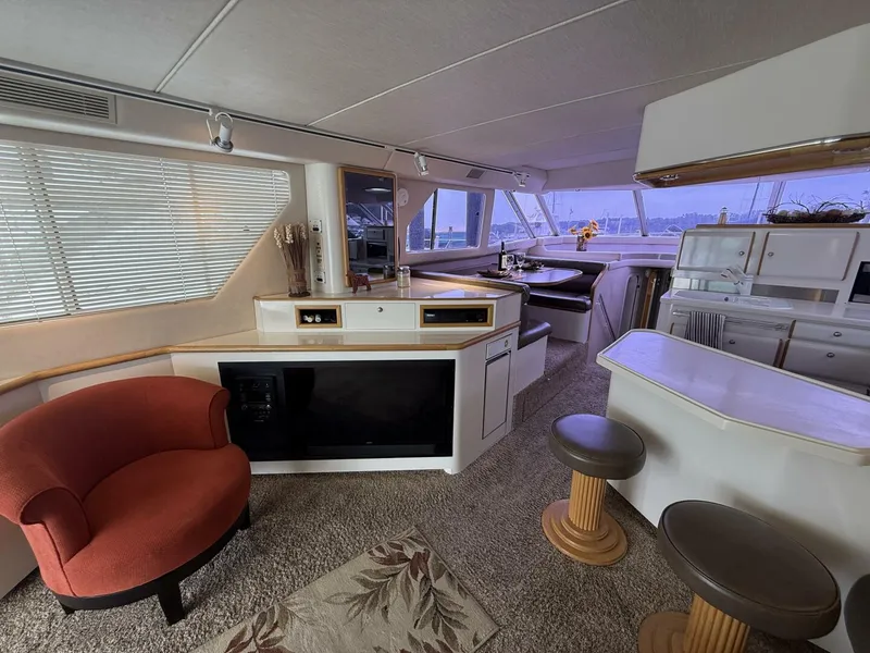 Slide: The Image of Sea Ray 550 Sedan Bridge 1995 - 5390516