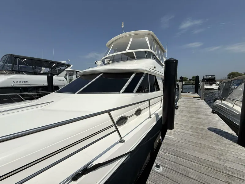 Slide: The Image of Sea Ray 550 Sedan Bridge 1995 - 5390370