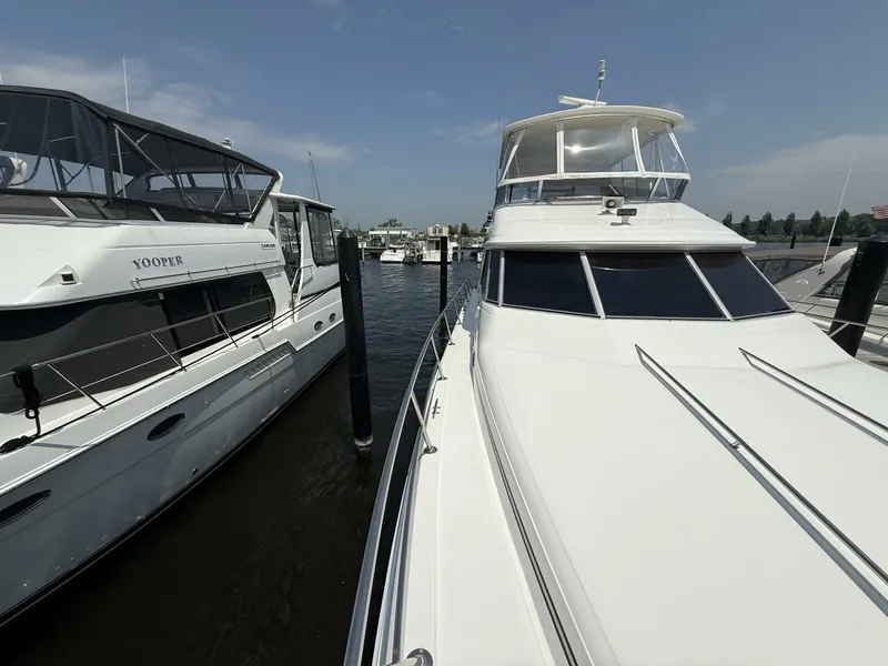 Slide: The Image of Sea Ray 550 Sedan Bridge 1995 - 5390366