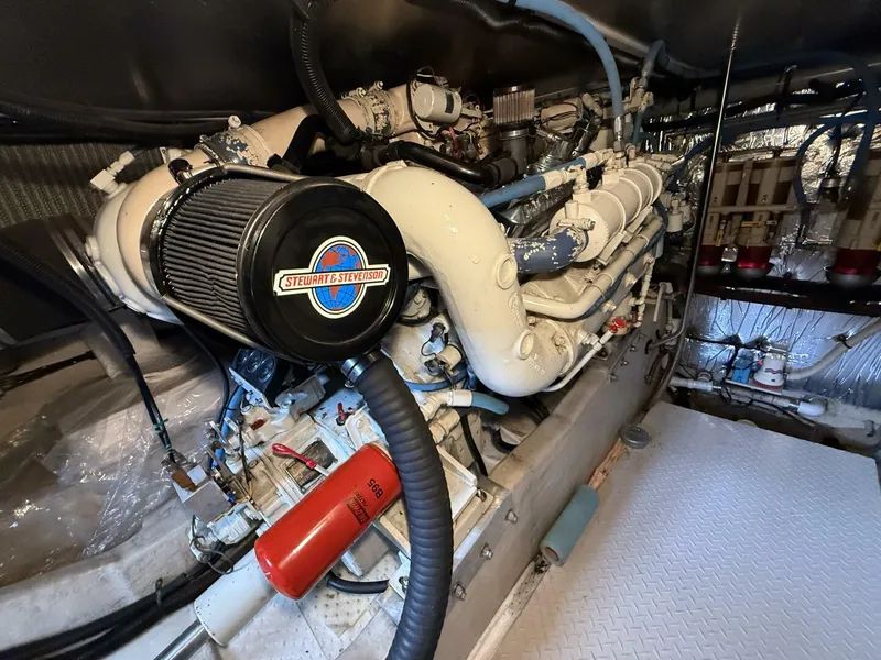 Slide: The Image of Sea Ray 550 Sedan Bridge 1995 - 5390620