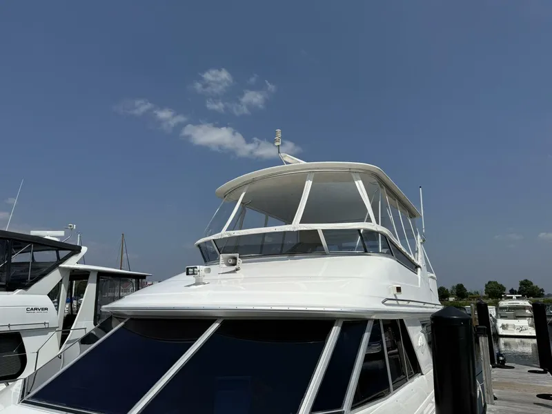 Slide: The Image of Sea Ray 550 Sedan Bridge 1995 - 5565702