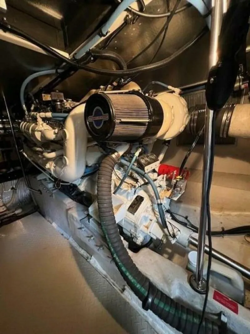 Slide: The Image of Sea Ray 550 Sedan Bridge 1995 - 5565701
