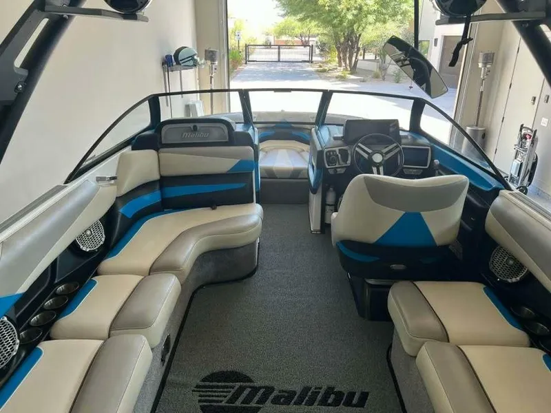 Slide: The Image of Malibu Wakesetter 23LSV 2015 - 5391022