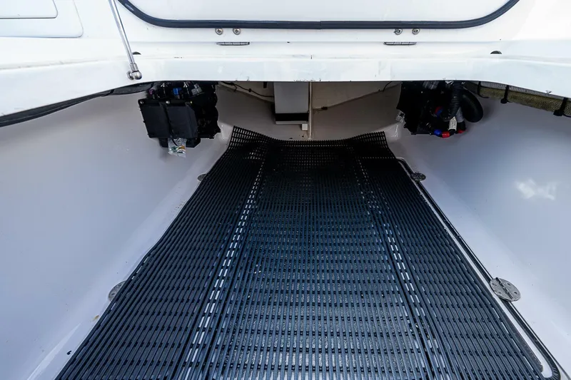 Slide: The Image of Bahama CC w/Quad V10s 2013 - 5389880