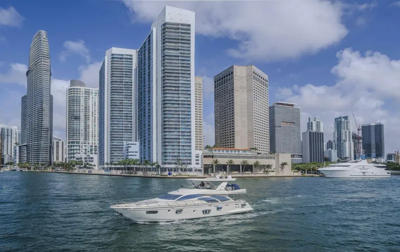 Slide: The Image of Azimut 75 2008 - 5475139