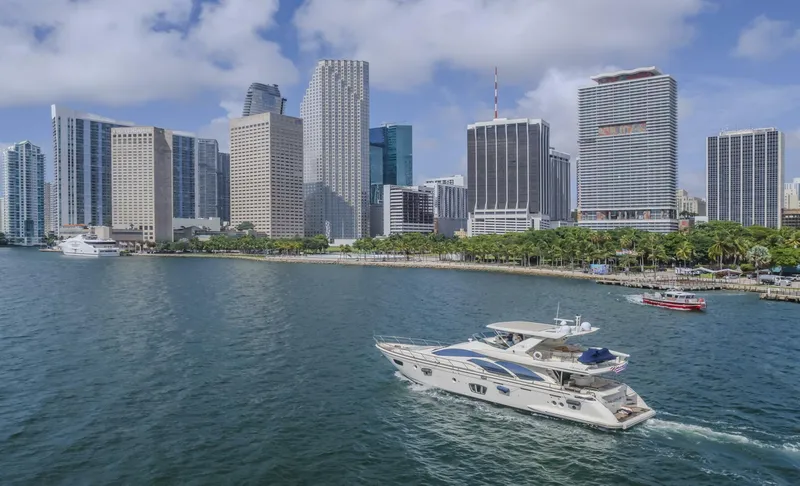 Slide: The Image of Azimut 75 2008 - 5475160