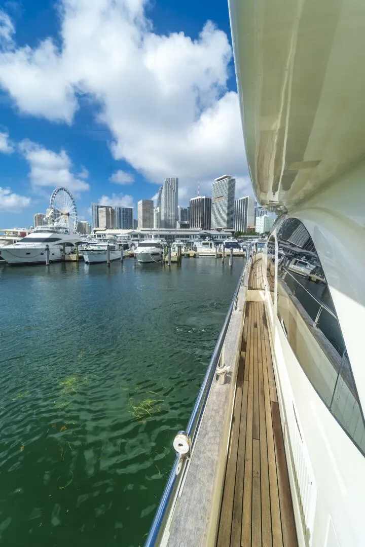 Slide: The Image of Azimut 75 2008 - 5475167