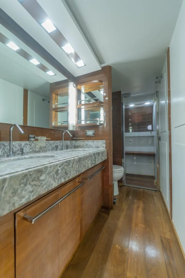 Slide: The Image of Azimut 75 2008 - 5475231