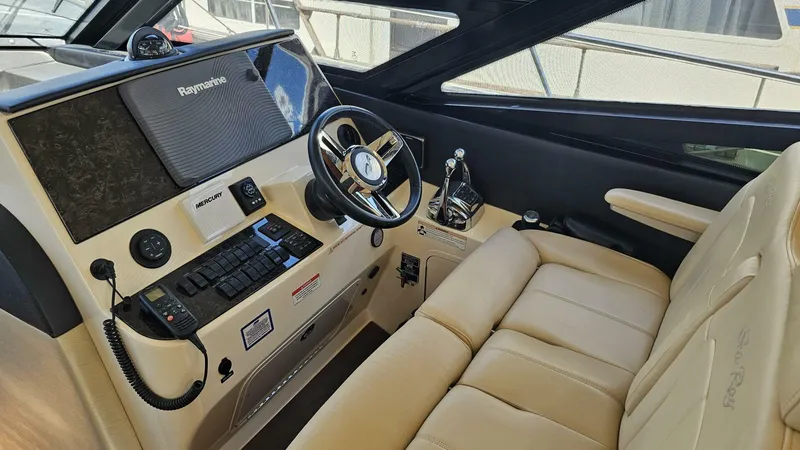 Slide: The Image of Sea Ray 47 2016 - 5391298