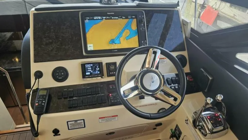 Slide: The Image of Sea Ray 47 2016 - 5391321