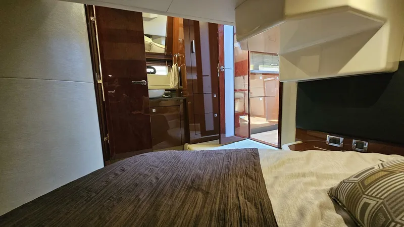 Slide: The Image of Sea Ray 47 2016 - 5391318