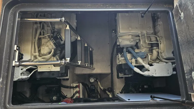 Slide: The Image of Sea Ray 47 2016 - 5391305