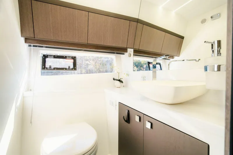 Slide: The Image of Galeon 425 HTS 2023 - 5391603