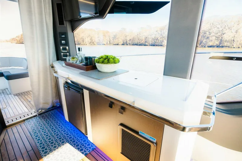 Slide: The Image of Galeon 425 HTS 2023 - 5391610