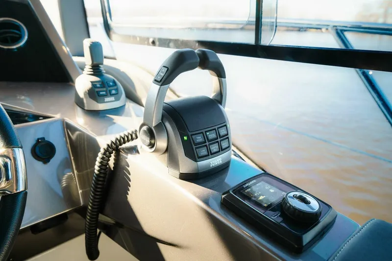 Slide: The Image of Galeon 425 HTS 2023 - 5391616