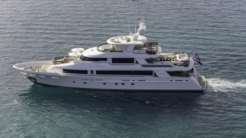 Slide: The Image of 2014-Westport-40M-Yacht-For-Sale-Bahamas.jpg - 5394593