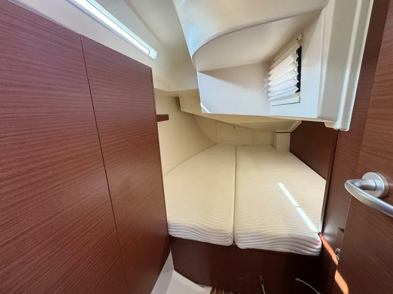 Slide: The Image of Hanse 348 2018 - 5395211