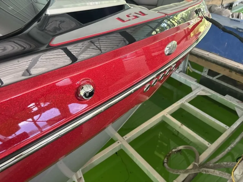 Slide: The Image of Malibu Wakesetter 23 LSV 2022 - 7529269