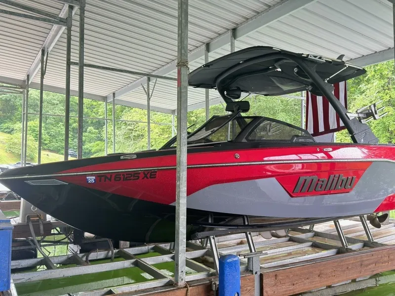 Slide: The Image of Malibu Wakesetter 23 LSV 2022 - 7529264