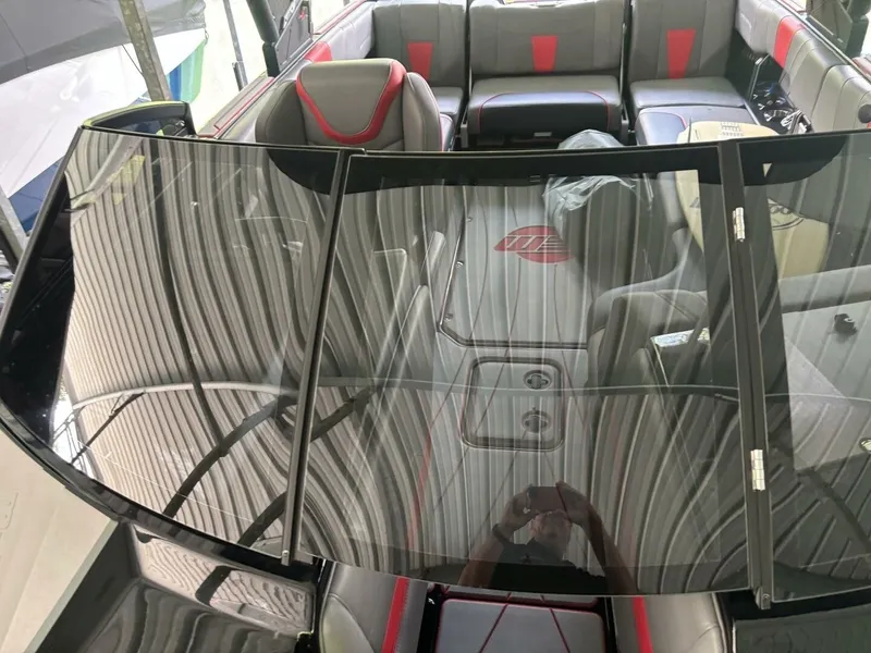 Slide: The Image of Malibu Wakesetter 23 LSV 2022 - 7529343