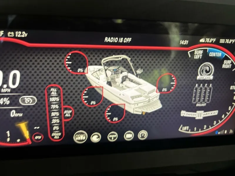 Slide: The Image of Malibu Wakesetter 23 LSV 2022 - 7529332