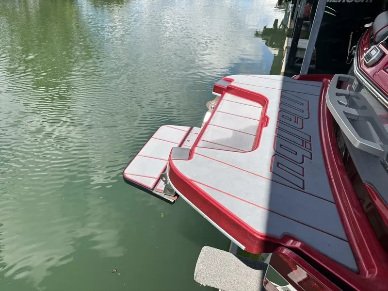 Slide: The Image of Malibu Wakesetter 23 LSV 2022 - 7529266