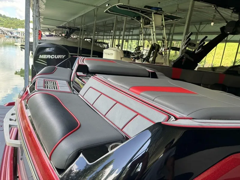 Slide: The Image of Malibu Wakesetter 23 LSV 2022 - 7529351