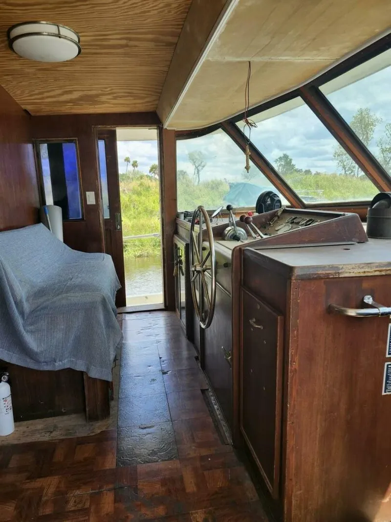 Slide: The Image of Hatteras 61 1982 - 5805641