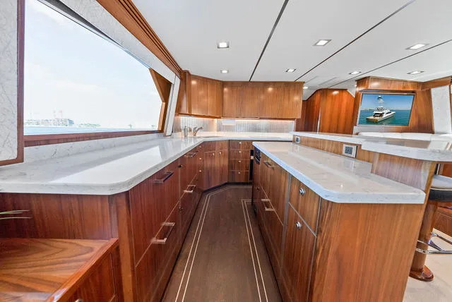 Slide: The Image of Viking 72 Convertible 2021 - 60