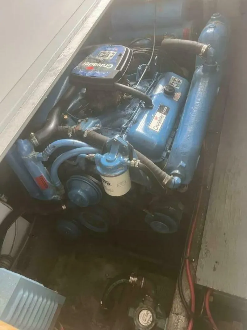 Slide: The Image of 454 Crusader Motor - 5398545