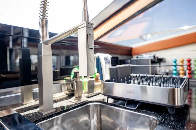 Slide: The Image of Marquis 500 Sport Coupe 2009 - 5496215