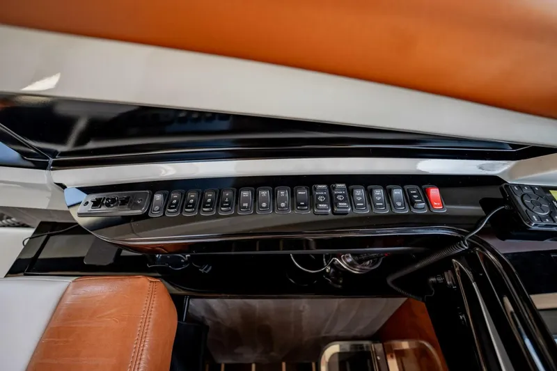 Slide: The Image of Marquis 500 Sport Coupe 2009 - 5496219