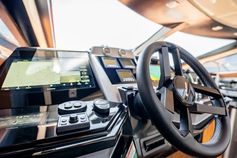 Slide: The Image of Marquis 500 Sport Coupe 2009 - 5496220